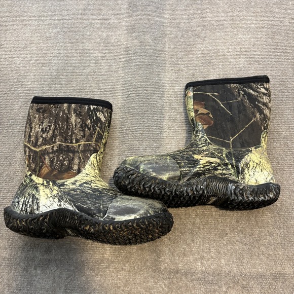 Bogs 30 Below Camo Boots Youth Size 4 Mossy Oak Mid Waterproof Hunting - Picture 3 of 10
